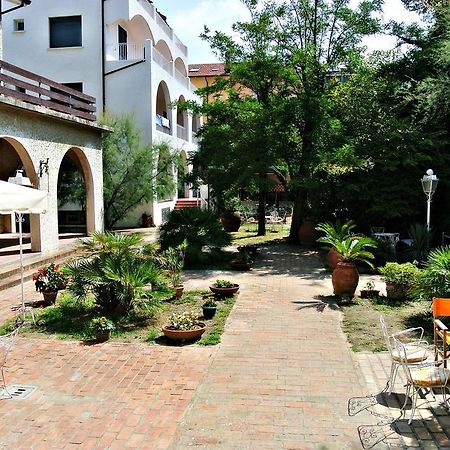 Hotel Villa Furia Bellaria-Igea Marina Dış mekan fotoğraf
