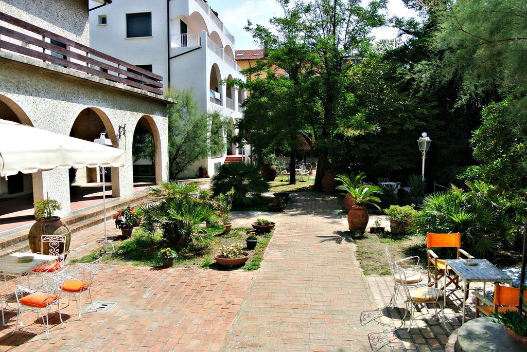 Hotel Villa Furia Bellaria-Igea Marina Dış mekan fotoğraf